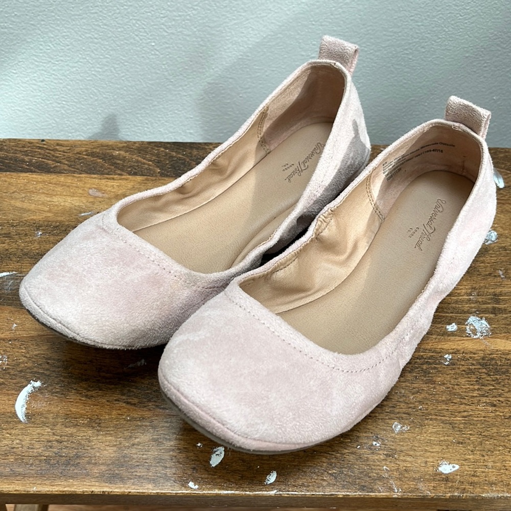 Universal Thread blush pink suede ballet flats. Size 8.5